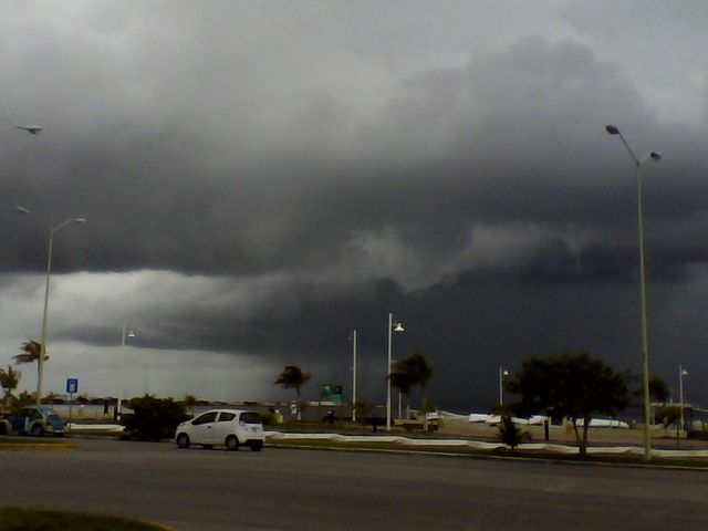 nubes que la acompañan